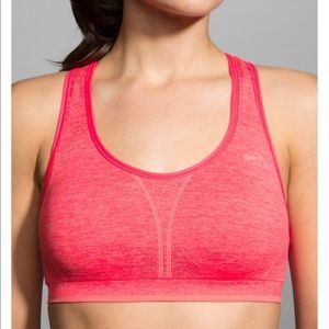 Brooks Seamless Cooling Sports Bra